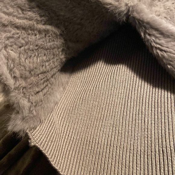 June rabbit fur button front vest size medium - Picture 4 of 8